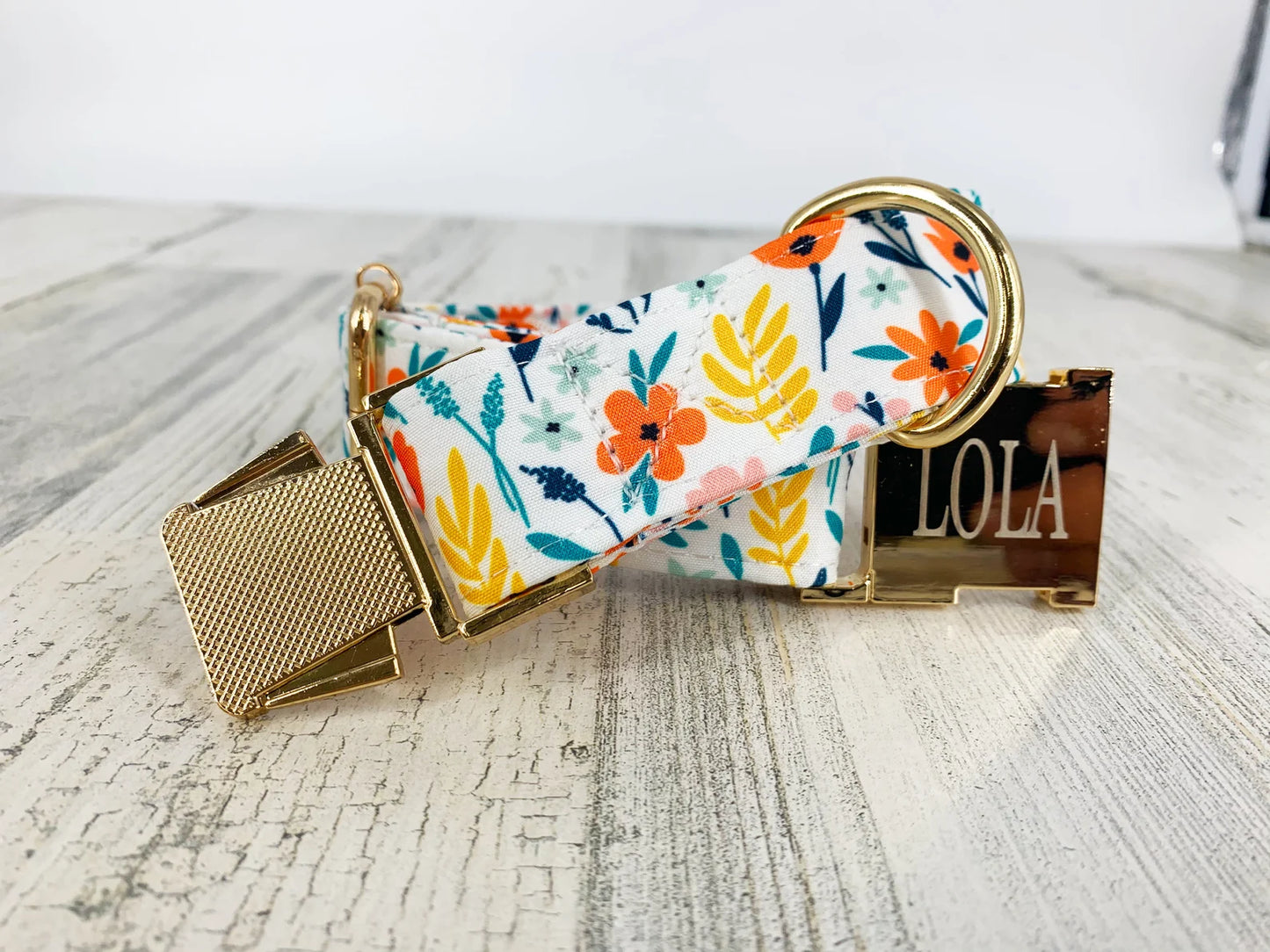 Bold Floral Dog Collar